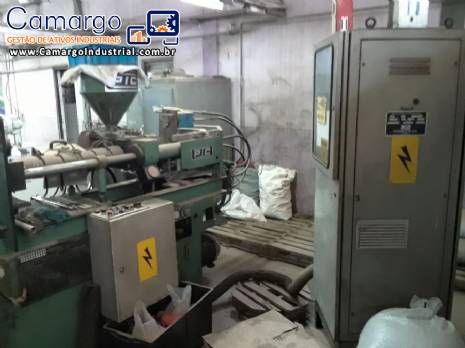 Injetora de pl�sticos PIC