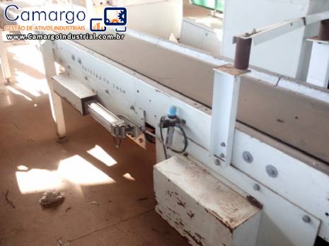 Esteira transportadora com sistema de ajuste pneum�tico Ariete