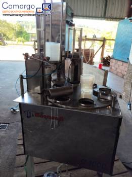 Seladora e tampadora em inox rotativa de potes plsticos Maqmundi 1200 potes por hora