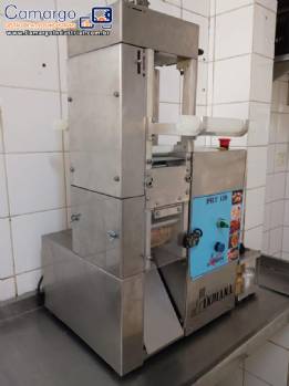 Ravioleteira para ravioli e sorrentino Indiana PRT 120 at� 60 kg por hora