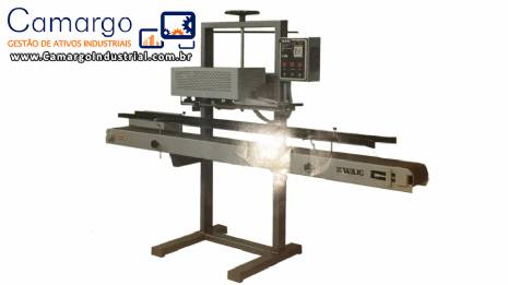 Soldadora cont�nua para sacos pl�sticos com esteira motorizada