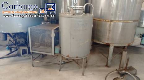 Tanque em ao inox com refrigerao autnoma