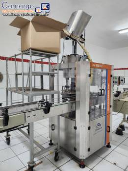 Rosqueadora tampadora autom�tica em inox Envasare